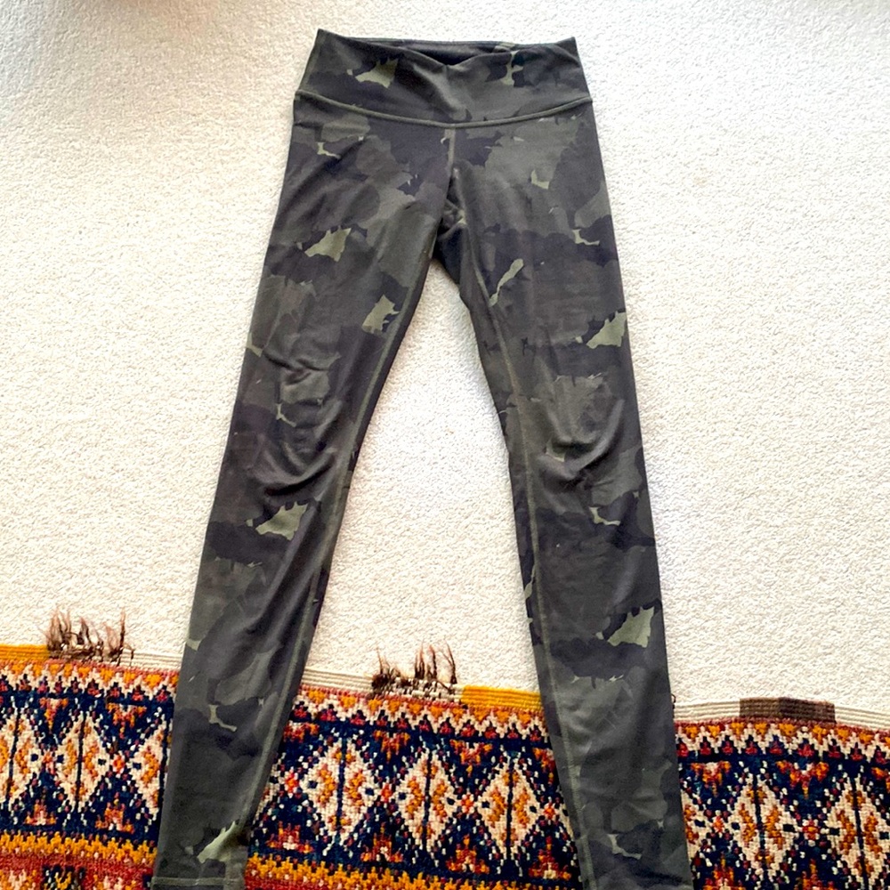 Lulu lemon camo full length yoga pants S/4